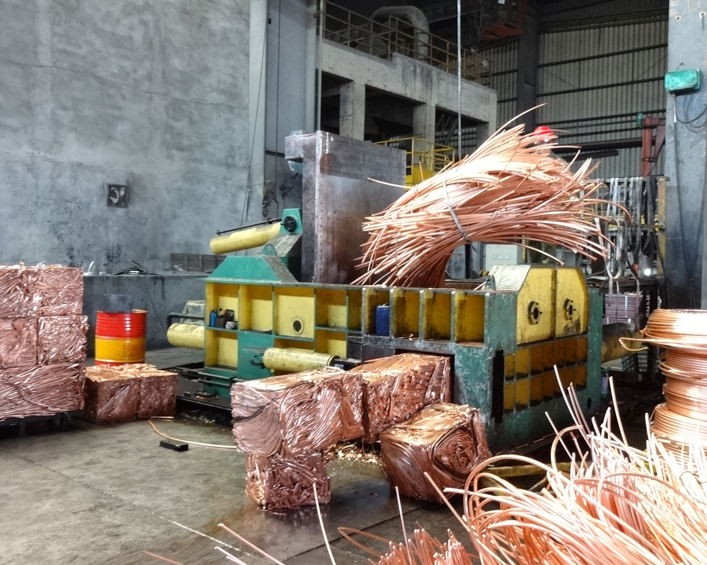 Balers, presses & compactors 02
